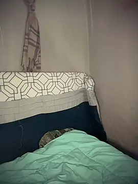 Snapshot of Honeydipp73 chatting on 11.04.25 Honeydipp73 online show from 11.04.25