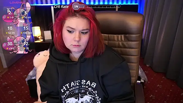 Snapshot of BettyDark chatting on 03.11.25 BettyDark online show from 03.11.25