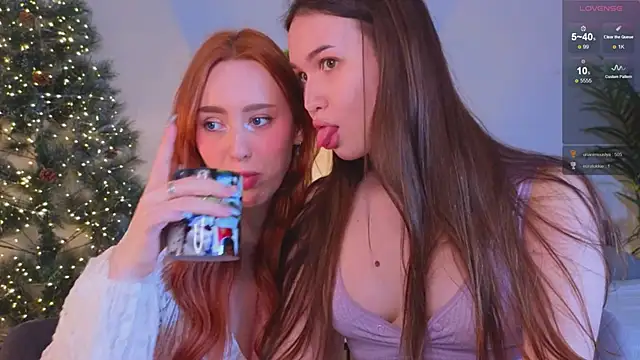 Roxie Mils online show from 12.22.24