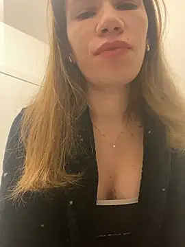 EvaRush online show from 01.21.25