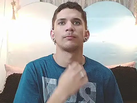 tylor boy online show from 12.18.25