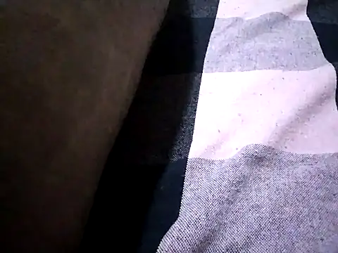 Snapshot of nikini1621 chatting on 11.22.25 nikini1621 online show from 11.22.25