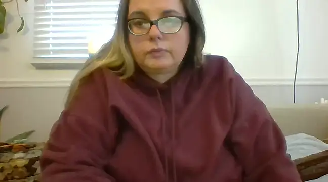 LauLauPAWG online show from 01.15.25