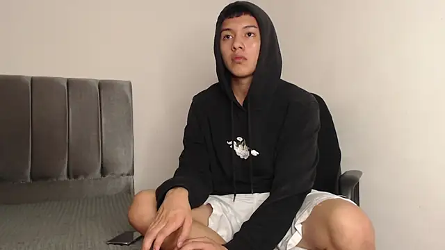 alex-lover online show from 02.18.25