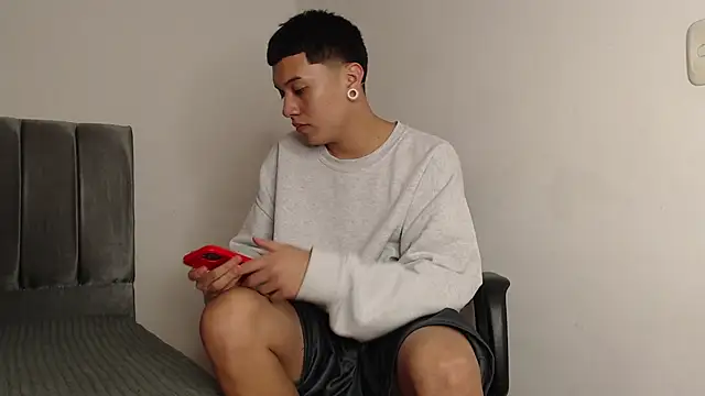 alex-lover online show from 03.18.25