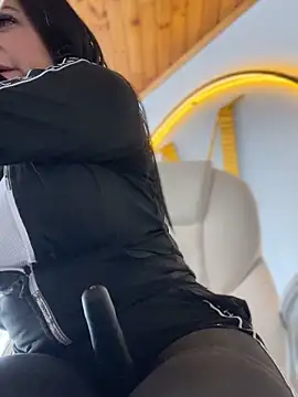 Snapshot of Milff_parkerrr chatting on 01.23.25 Milff parkerrr online show from 01.23.25