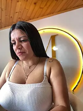 Snapshot of Milff_parkerrr chatting on 01.31.25 Milff parkerrr online show from 01.31.25