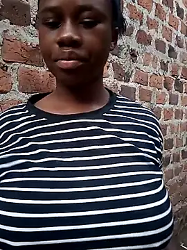 Snapshot of Sassy_boobs21 chatting on 03.12.26 Sassy boobs21 online show from 03.12.26