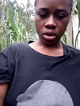 Snapshot of Sassy_boobs21 chatting on 03.22.26 Sassy boobs21 online show from 03.22.26