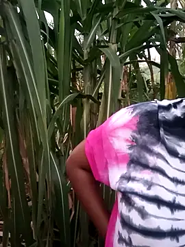 Snapshot of Sassy_boobs21 chatting on 03.23.26 Sassy boobs21 online show from 03.23.26