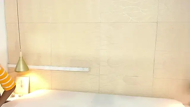 Snapshot of Chocolatte_bar chatting on 12.31.24 Chocolatte bar online show from 12.31.24