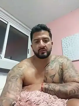 Snapshot of Drake_Smith1 chatting on 11.01.25 Drake Smith1 online show from 11.01.25