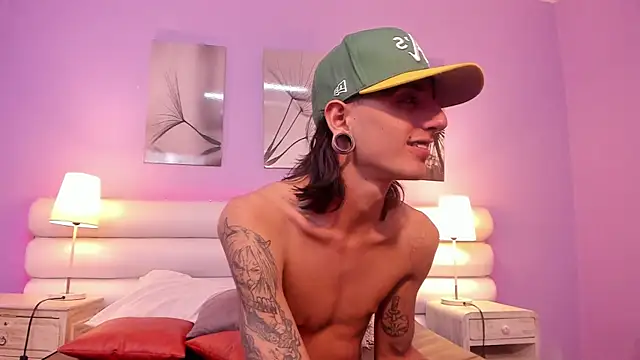 Matthew Dixonn online show from 01.28.25