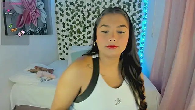 Snapshot of daren_paulina chatting on 09.15.25 daren paulina online show from 09.15.25