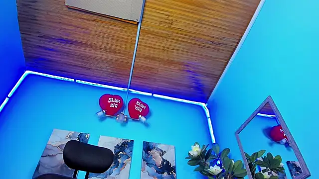 Snapshot of _hairybeard_ chatting on 02.18.25 hairybeard online show from 02.18.25