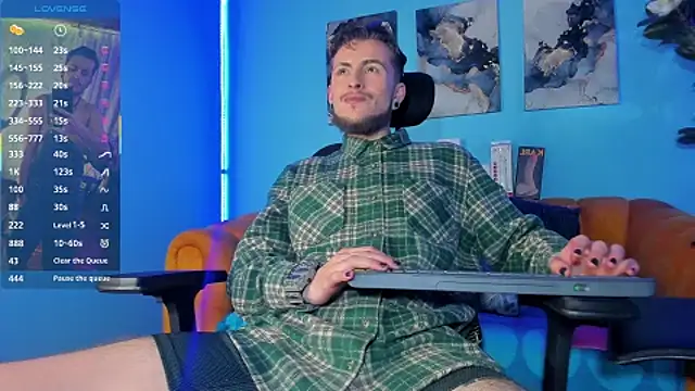 Snapshot of _hairybeard_ chatting on 10.14.25 hairybeard online show from 10.14.25