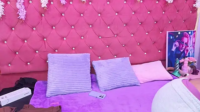 Snapshot of SamaraPrice69 chatting on 10.08.25 SamaraPrice69 online show from 10.08.25