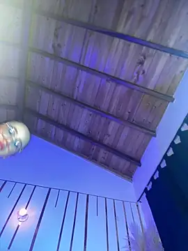 LylaLee111 online show from 01.27.25