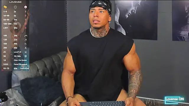 Snapshot of bradley_smith chatting on 06.28.26 bradley smith online show from 06.28.26