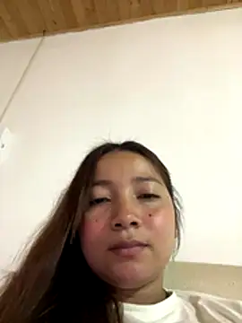 Snapshot of queen_angelique chatting on 12.03.25 queen angelique online show from 12.03.25