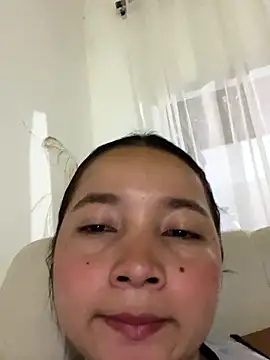 Snapshot of queen_angelique chatting on 02.08.26 queen angelique online show from 02.08.26