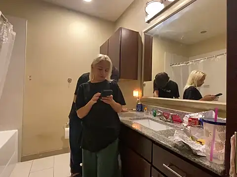 girlfriendmissy online show from 03.12.25