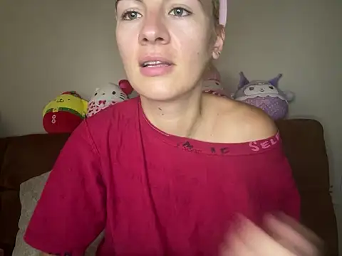 girlfriendmissy online show from 10.13.25