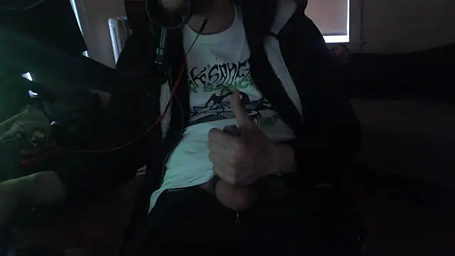 Snapshot of chicostick413 chatting on 03.08.25 chicostick413 online show from 03.08.25