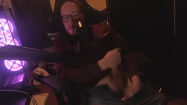 Snapshot of chicostick413 chatting on 11.28.25 chicostick413 online show from 11.28.25