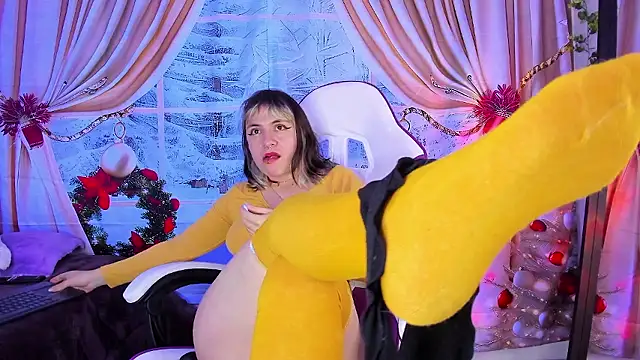 Snapshot of GilaKat chatting on 12.03.24 GilaKat online show from 12.03.24