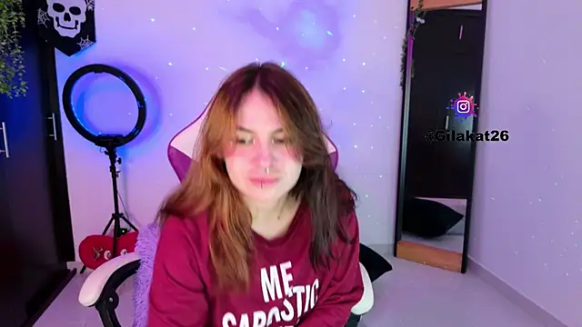 Snapshot of GilaKat chatting on 10.18.25 GilaKat online show from 10.18.25