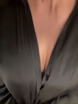 Snapshot of Bckystonee chatting on 10.04.25 Bckystonee online show from 10.04.25