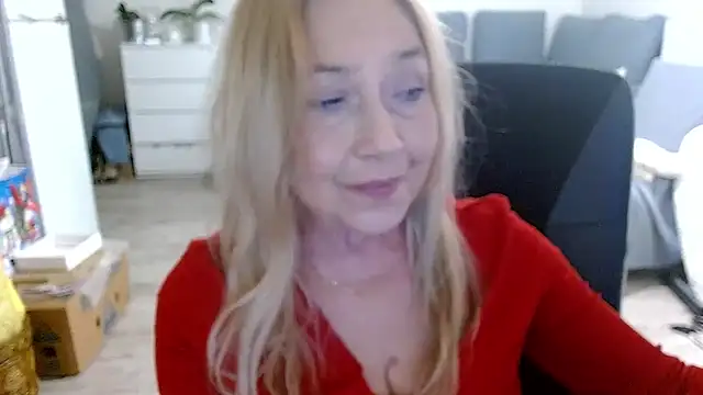 Snapshot of sofia_xkiss chatting on 12.31.24 sofia xkiss online show from 12.31.24