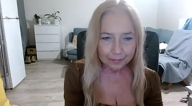 Snapshot of sofia_xkiss chatting on 01.14.25 sofia xkiss online show from 01.14.25