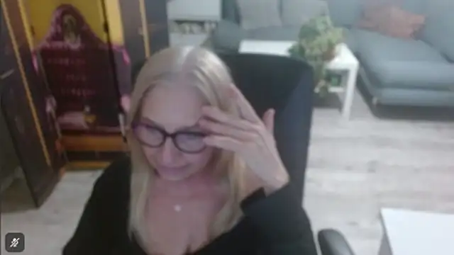 sofia xkiss online show from 02.04.26