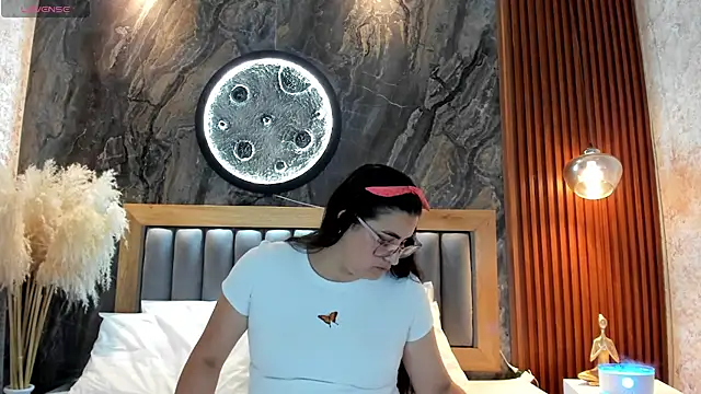 BellaPeers  online show from 05.13.26