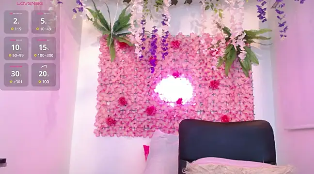 Snapshot of BLONDE_SEXYHOT chatting on 02.13.25 BLONDE SEXYHOT online show from 02.13.25