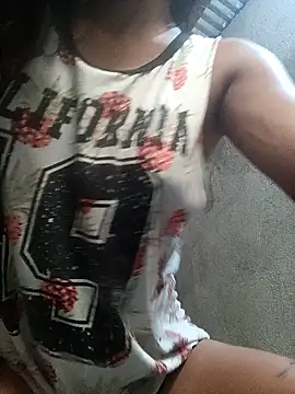 Snapshot of Little_Pau_Dirty chatting on 10.29.25 Little Pau Dirty online show from 10.29.25