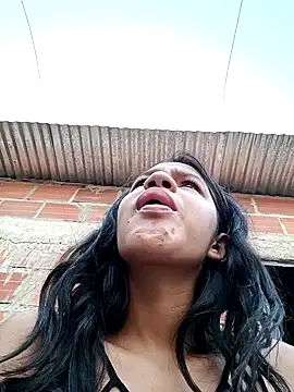 Snapshot of Little_Pau_Dirty chatting on 11.06.25 Little Pau Dirty online show from 11.06.25