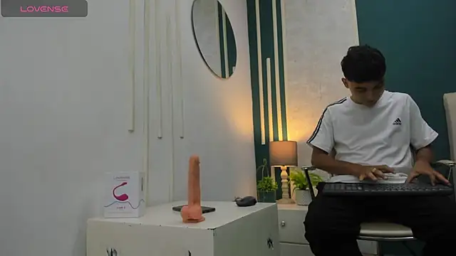 Austin Cardieff online show from 12.27.24