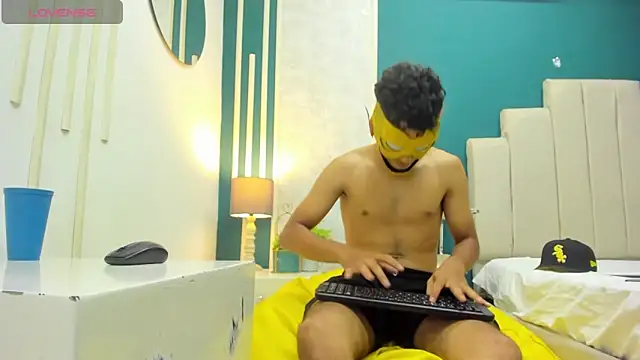 Austin Cardieff online show from 01.03.25