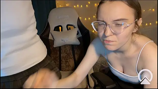 Snapshot of velvetvalkyries chatting on 02.28.25 velvetvalkyries online show from 02.28.25