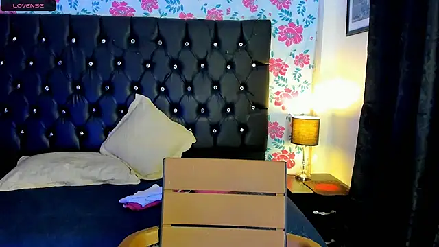 sasha fox00 online show from 12.14.24