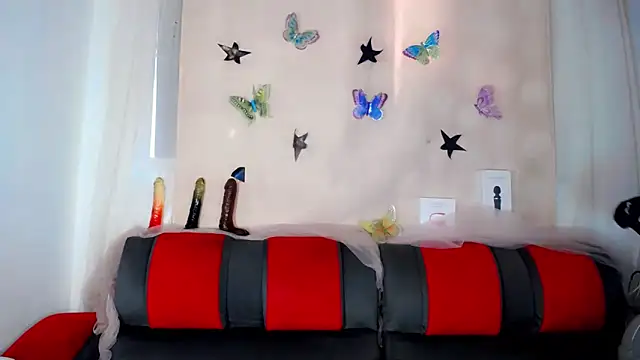 Snapshot of TatiGil chatting on 03.20.25 TatiGil online show from 03.20.25