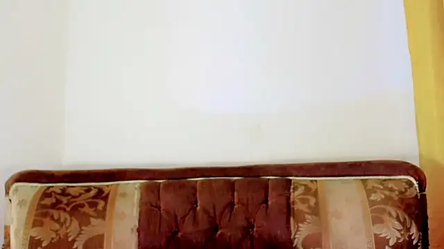 Snapshot of TatiGil chatting on 10.07.25 TatiGil online show from 10.07.25