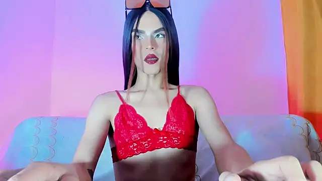 Snapshot of TatiGil chatting on 11.02.25 TatiGil online show from 11.02.25