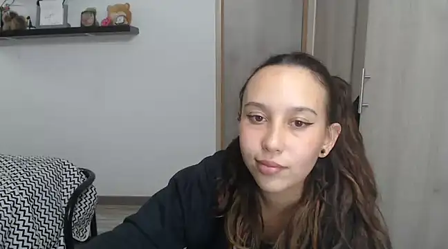 Skarlet Adams28 online show from 12.14.24