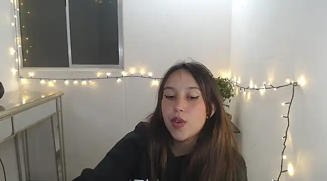 Skarlet Adams28 online show from 01.24.25