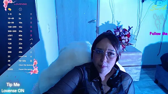 Skarlet Adams28 online show from 09.10.25