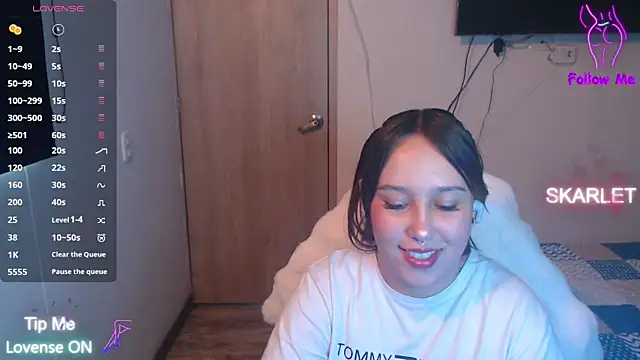 Skarlet Adams28 online show from 10.23.25